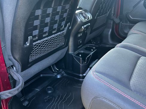 Used 2021 Jeep Wrangler Unlimited Rubicon AWD/4WD image 14