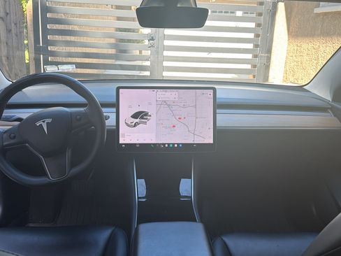 Used 2020 Tesla Model 3 RWD image 5