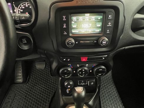 Used 2016 Jeep Renegade Latitude w/ Safety & Security Group image 21