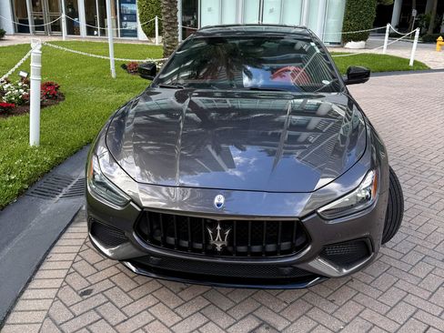 Used 2022 Maserati Ghibli Modena image 2
