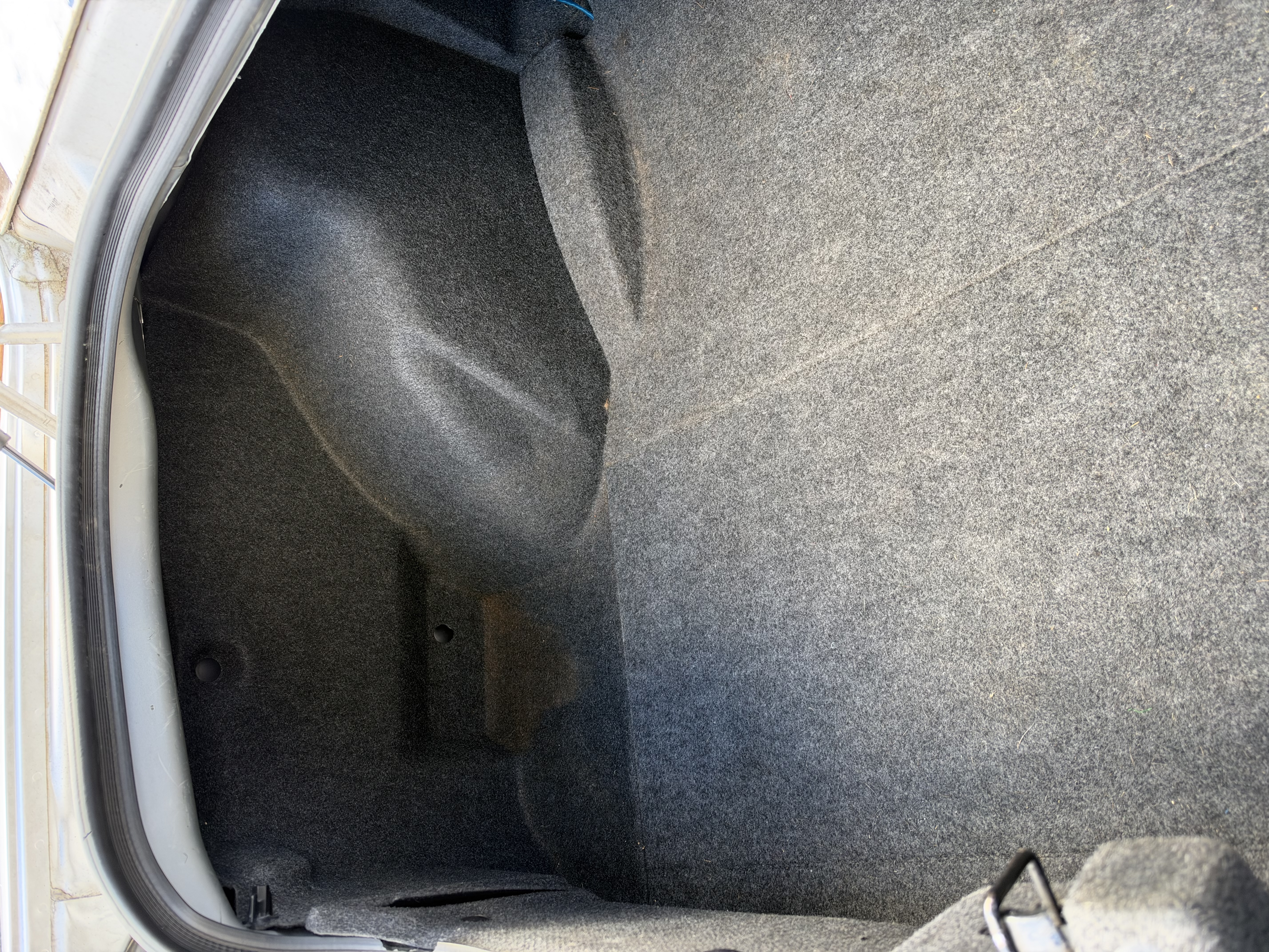 Used 2010 Dodge Challenger SE RWD image 32