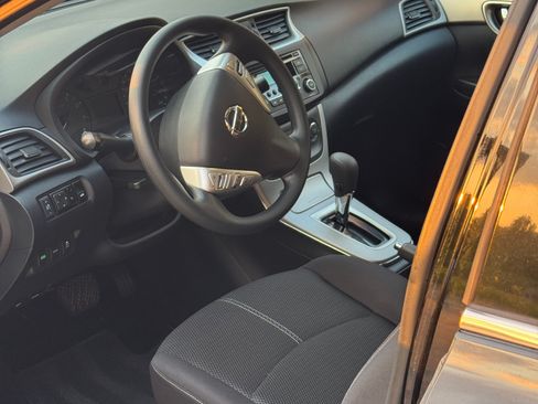 Used 2015 Nissan Sentra S FWD image 10