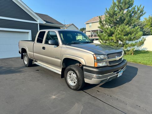 Used 2003 Chevrolet Silverado 2500 LS RWD image 4