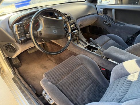 Used 1993 Nissan 300ZX 2+2 Hatchback image 2