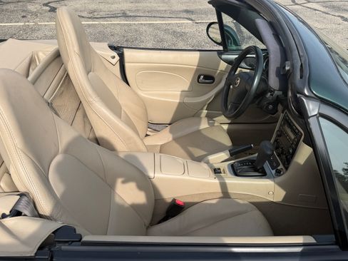 Used 2003 MAZDA MX-5 Miata LS RWD image 11