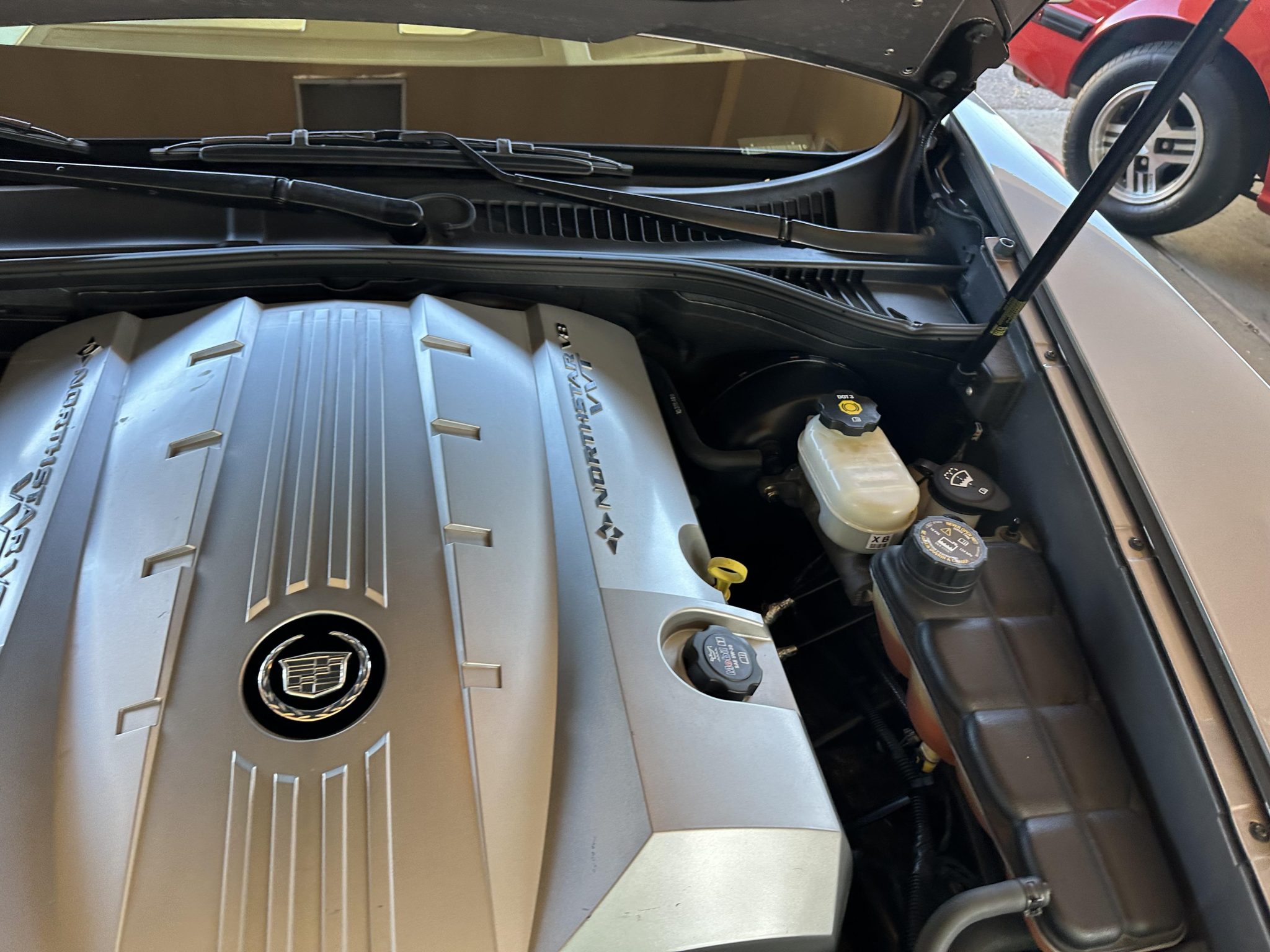 Used 2005 Cadillac XLR RWD image 24