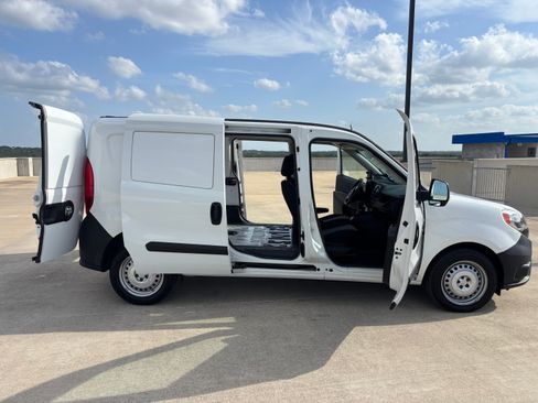 Used 2020 RAM ProMaster City Tradesman FWD image 11