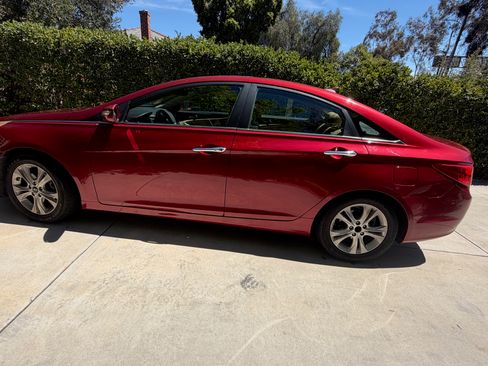 Used 2011 Hyundai Sonata Limited w/ Navigation Pkg 5 FWD image 4