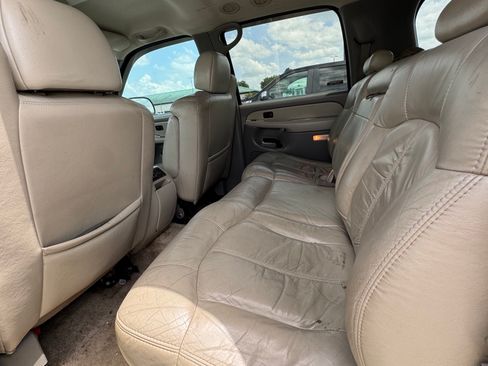 Used 2002 Chevrolet Suburban 2WD image 13
