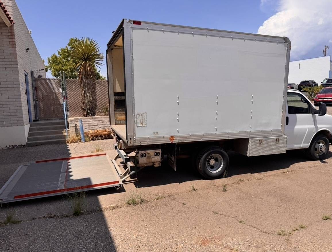 Used 2011 Chevrolet Express 3500 RWD image 1
