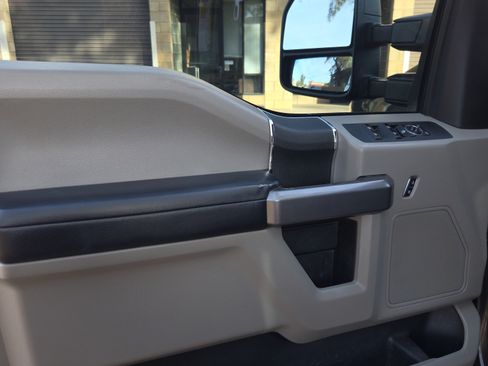 Used 2018 Ford F250 XLT image 18