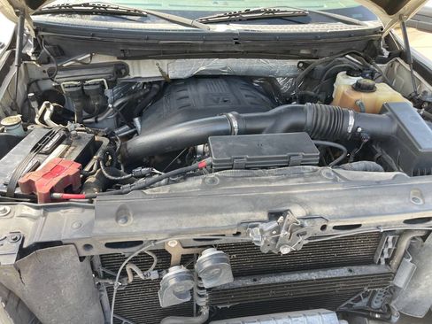 Used 2011 Ford F150 Lariat w/ Lariat Chrome Pkg image 13