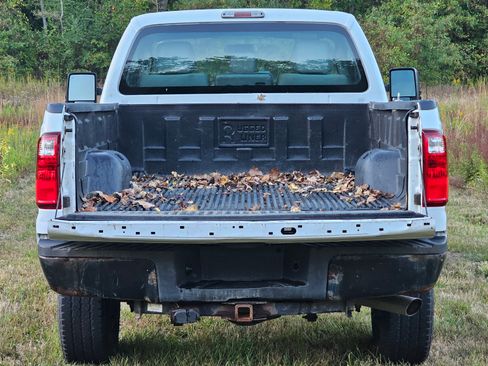 Used 2014 Ford F250 XL w/ Power Equipment Group image 6