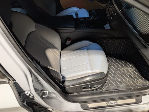 Used 2018 Genesis G80 3.3T Sport image 5