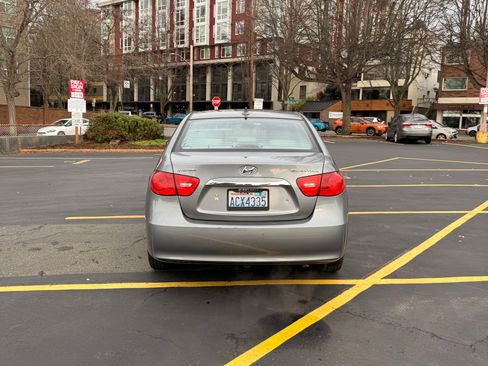 Used 2010 Hyundai Elantra GLS w/ Sunroof Pkg 3 image 6