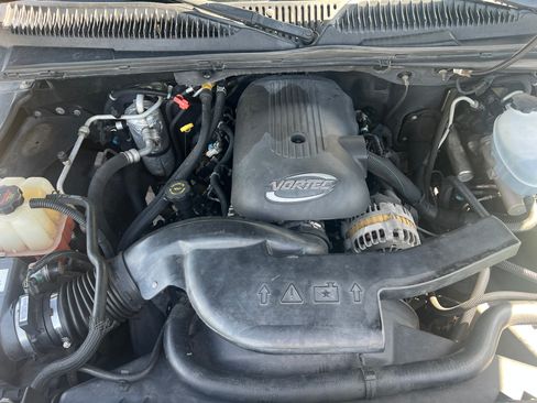 Used 2004 GMC Yukon SLT w/ 1SD Preferred Equipment Group RWD image 10