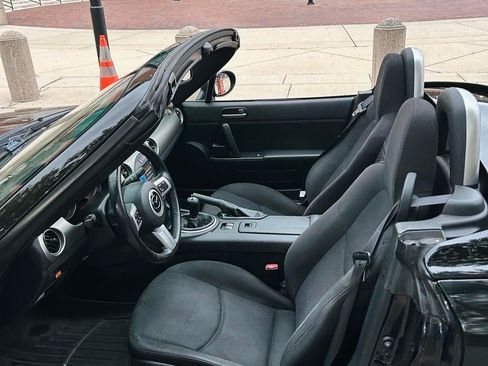Used 2012 MAZDA MX-5 Miata Touring w/ Suspension Pkg image 9