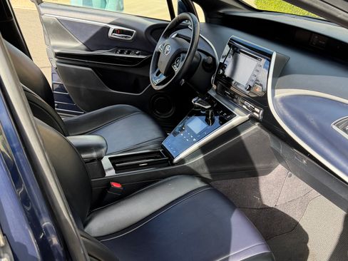 Used 2018 Toyota Mirai image 4
