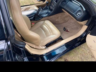 Used 1998 Chevrolet Corvette Coupe w/ Performance Handling Pkg