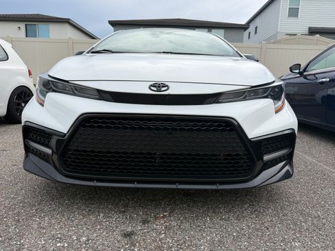 Used 2022 Toyota Corolla SE w/ Carpet Mat Package (TMS) image 2