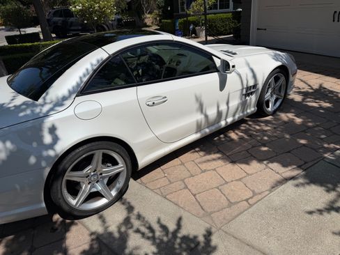 Used 2012 Mercedes-Benz SL 550 image 31