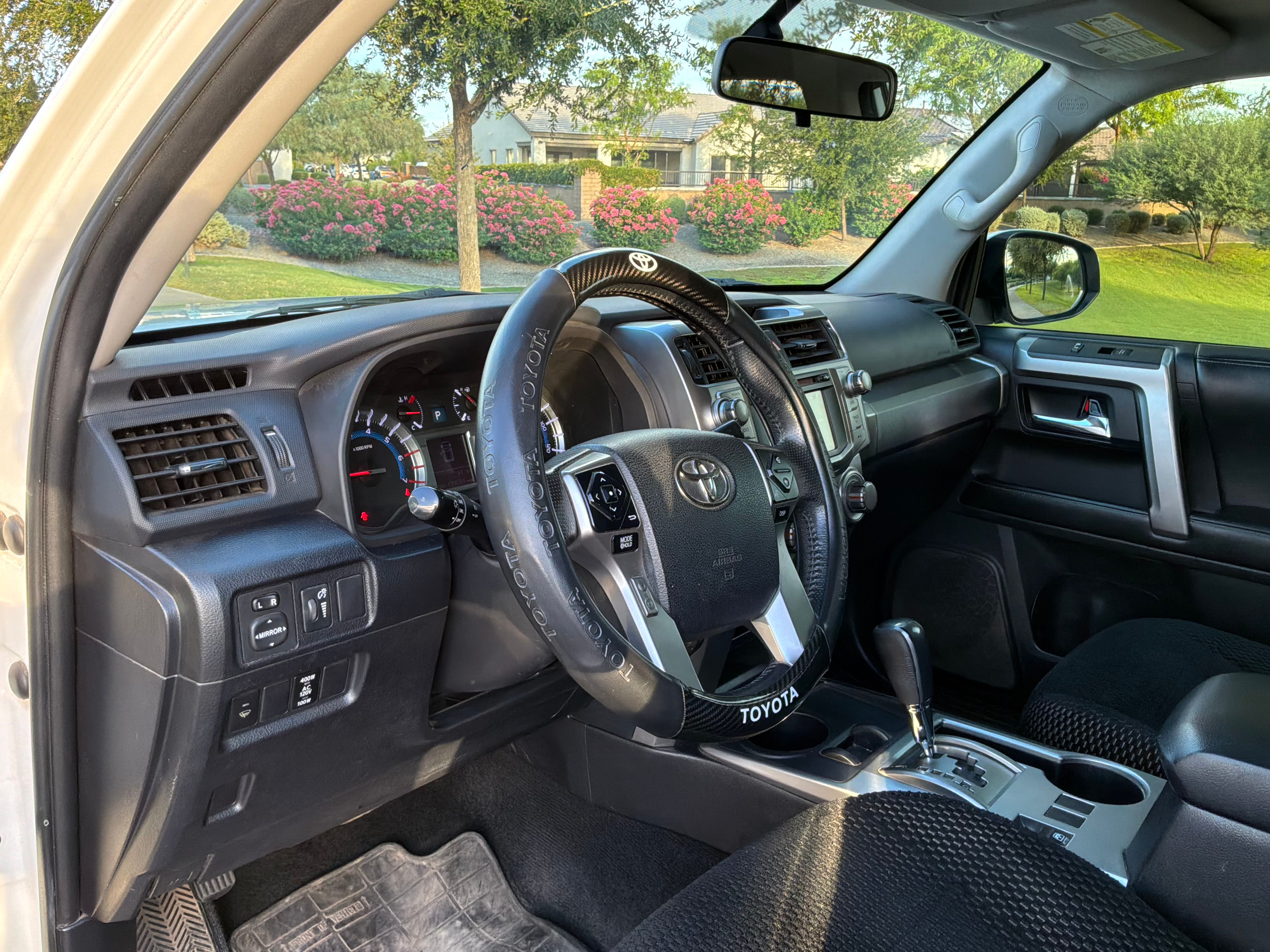 Used 2015 Toyota 4Runner SR5 RWD image 10
