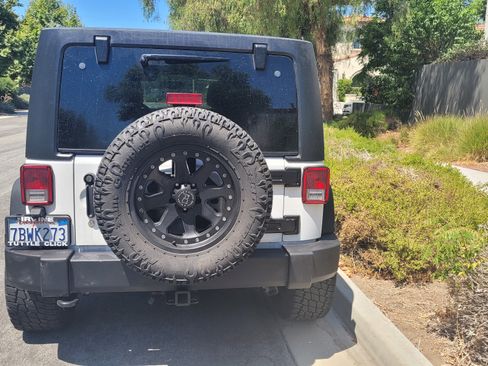 Used 2013 Jeep Wrangler Unlimited Sport image 13