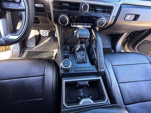 Used 2025 Toyota Tacoma TRD Sport image 25