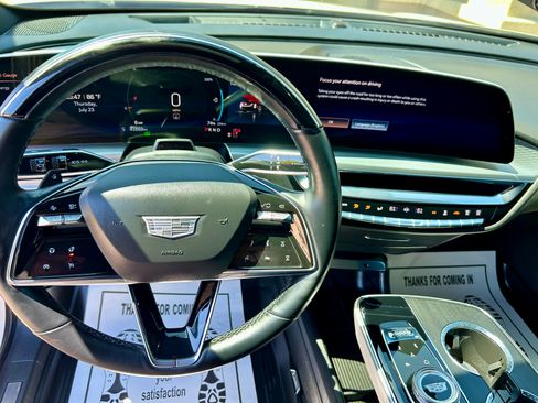 Used 2024 Cadillac Lyriq Luxury RWD image 10