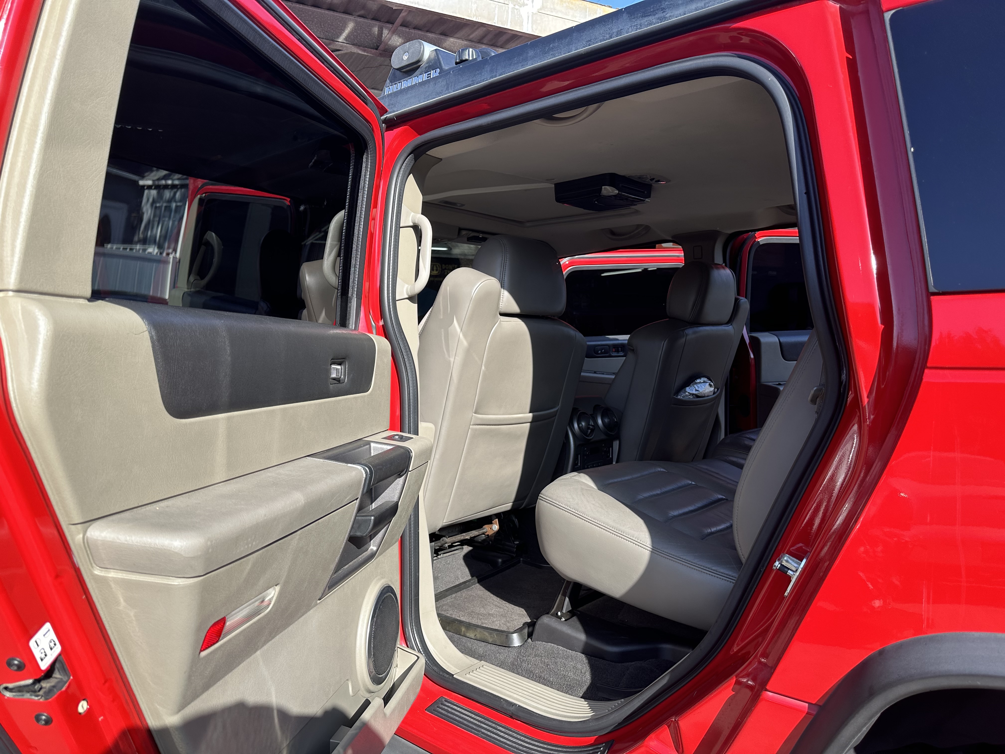 Used 2004 HUMMER H2 AWD/4WD image 9