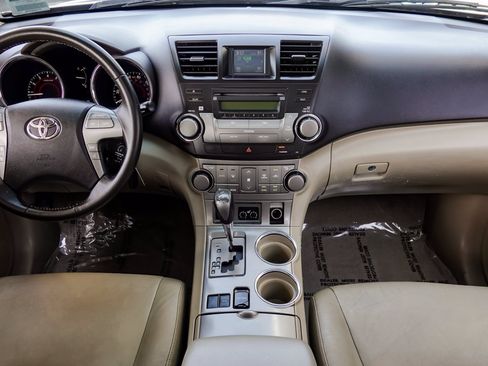 Used 2008 Toyota Highlander Sport w/ Tow Pkg image 12
