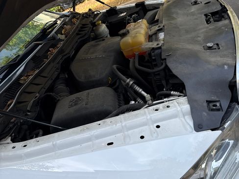 Used 2015 RAM 1500 Laramie w/ Convenience Group image 13