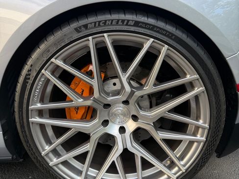 Used 2021 Lamborghini Huracan EVO RWD image 10