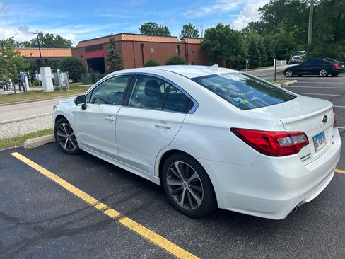 Used 2016 Subaru Legacy 2.5i Limited AWD/4WD image 2