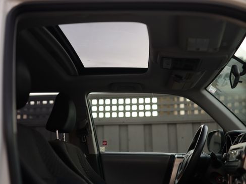 Used 2011 Toyota 4Runner SR5 image 15