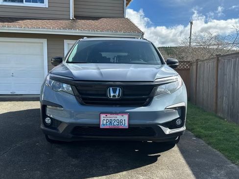 Used 2022 Honda Pilot Sport image 2