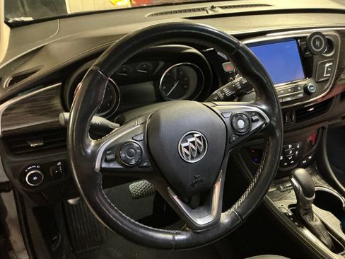 Used 2017 Buick Envision Essence image 4