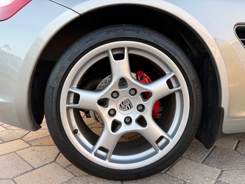 Used 2005 Porsche Boxster S image 15