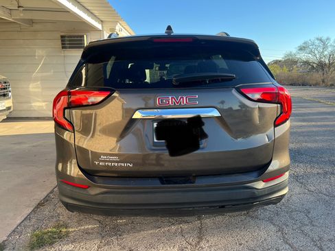 Used 2020 GMC Terrain SLE w/ Driver Convenience Package image 4