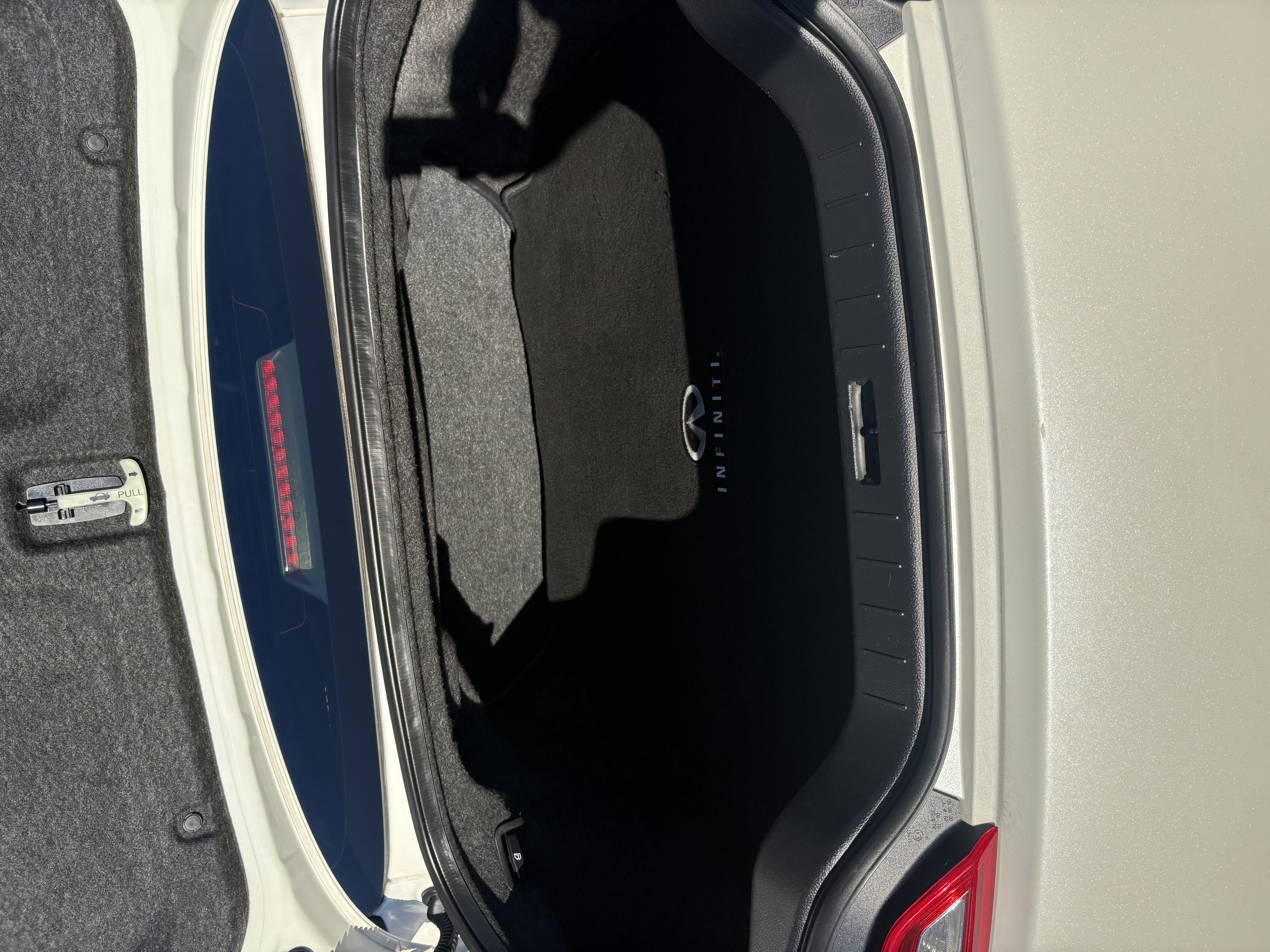 Used 2015 INFINITI Q60 Sport RWD image 18