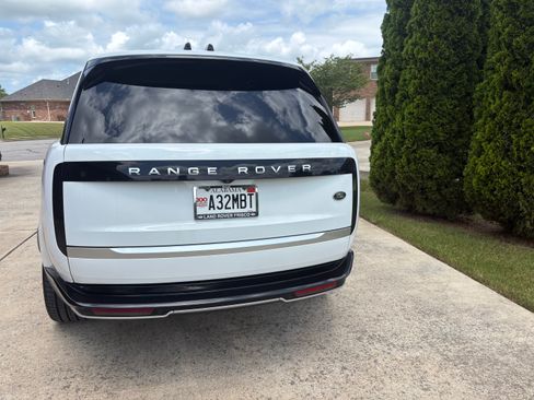 Used 2023 Land Rover Range Rover Long Wheelbase Autobiography AWD/4WD image 10