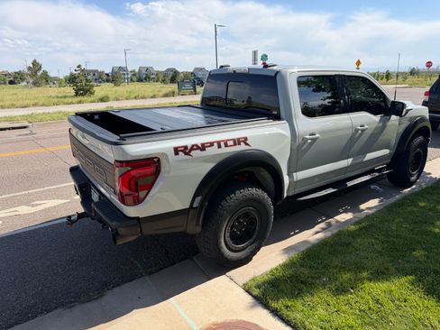 Used 2024 Ford F150 Raptor AWD/4WD image 10