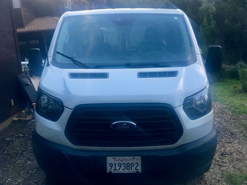 Used 2017 Ford Transit 150 130 Low Roof RWD image 2