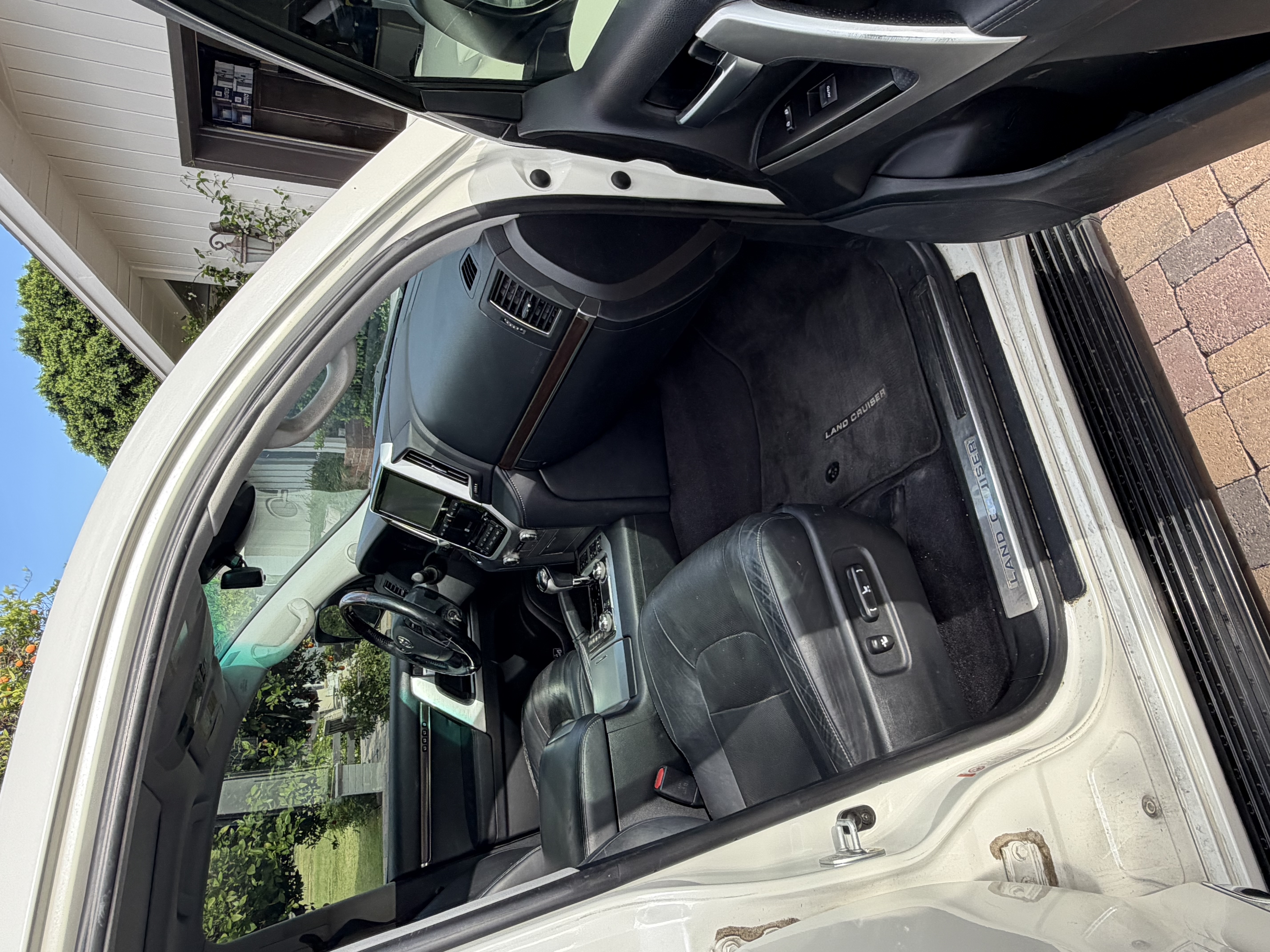 Used 2016 Toyota Land Cruiser AWD/4WD image 5