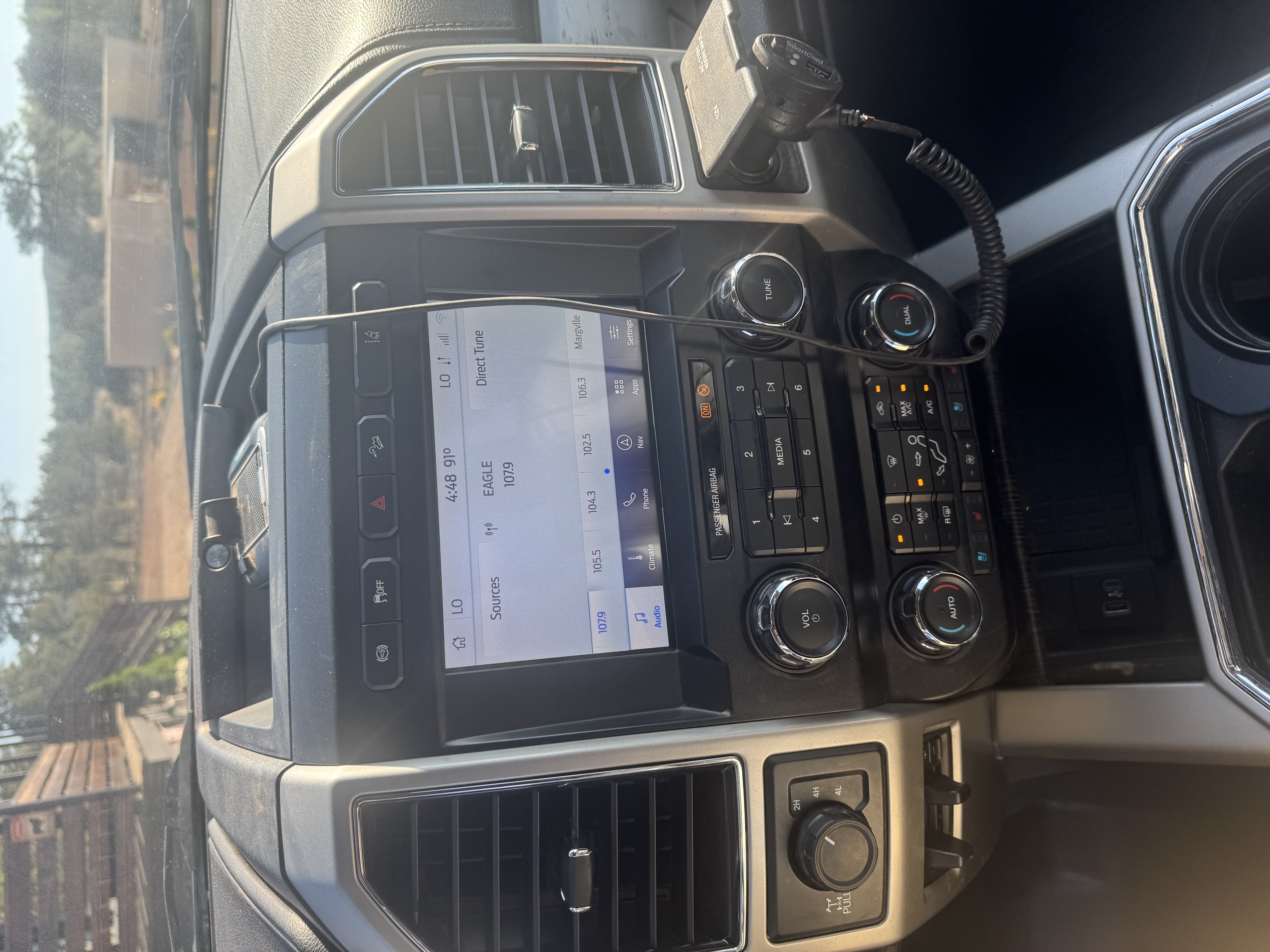 Used 2020 Ford F250 Lariat w/ Lariat Ultimate Package AWD/4WD image 8