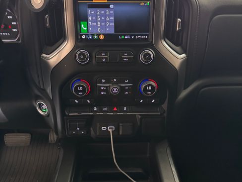 Used 2021 Chevrolet Silverado 1500 LT Trail Boss image 14