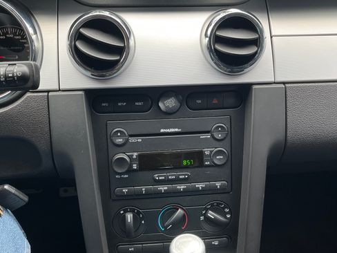 Used 2005 Ford Mustang GT Premium RWD image 10