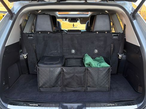 Used 2024 Toyota Grand Highlander AWD Hybrid image 14