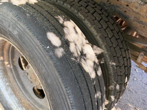 Used 2000 Ford F550 165 WB image 5