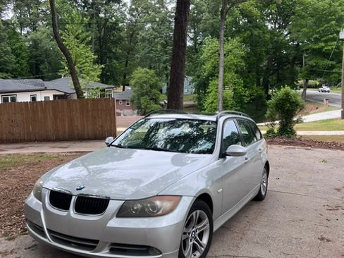 Used 2008 BMW 328i Wagon RWD image 2